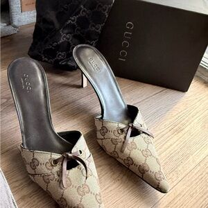Gucci Women's Beige Monogram Mules